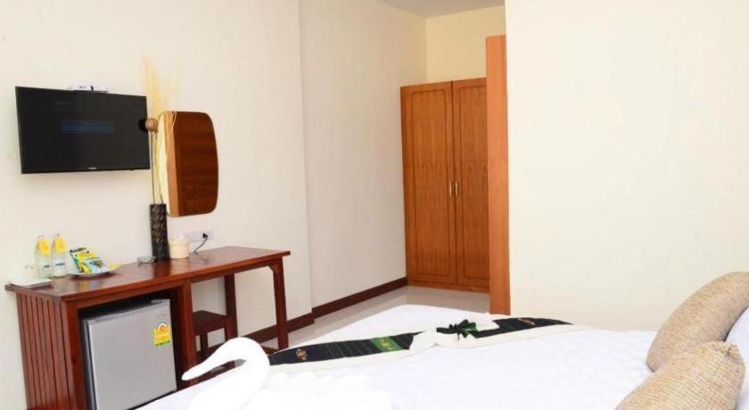 Juntima Boutique Hotel Phetchaburi Exterior photo